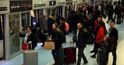 Estaición de la Línea 9 de metro de Barcelona.