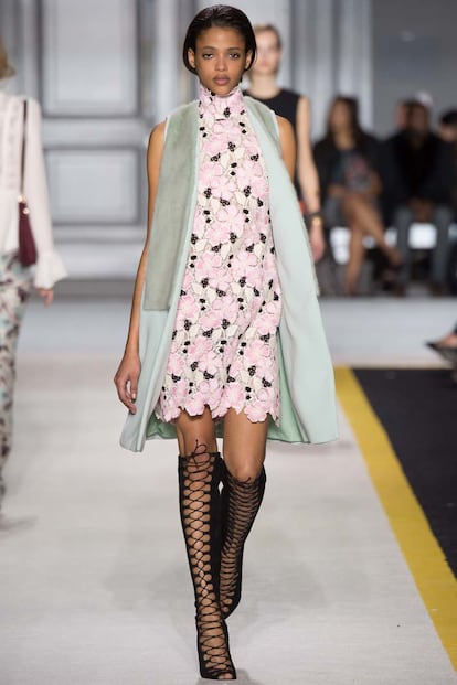 pasarela giambattista valli otoño invierno 2015 2016 paris fashion week