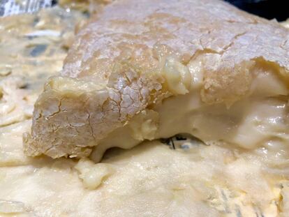 QUESO FLOR DE GUÍA, TORTA DE LECHE CRUDA MEJOR QUESO DE CANARIAS 2017 / CAPEL