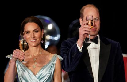 Guillermo de Inglaterra y Kate Middleton, duques de Cambridge, en su visita a Bahamas el 25 de marzo de 2022, durante su gira por el Caribe.