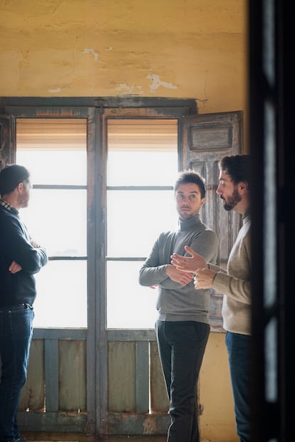 Bosque, Pizarro y Sánchez en la casa de los Ibáñez de Bernabé.