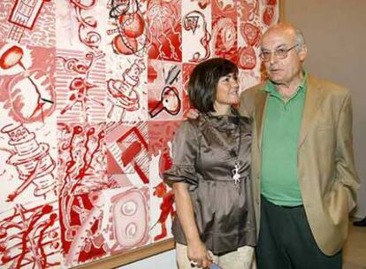 Luis Gordillo y la ministra de cultura, Carmen Calvo, durante la inauguración de la exposición.
