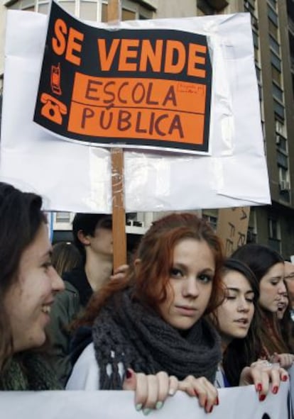 Manifestación en Valencia contra los recortes en educación.