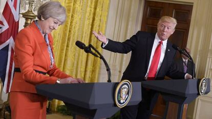 El presidente Trump y la primera ministra May durante la rueda de prensa.