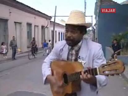 La animada ciudad del sur de Cuba, resulta inconcebible sin su rumba, su trova y, especialmente, su alegría.