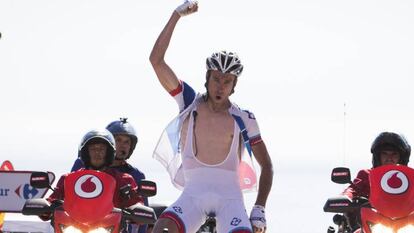 Alexandre Geniez celebra la victoria.