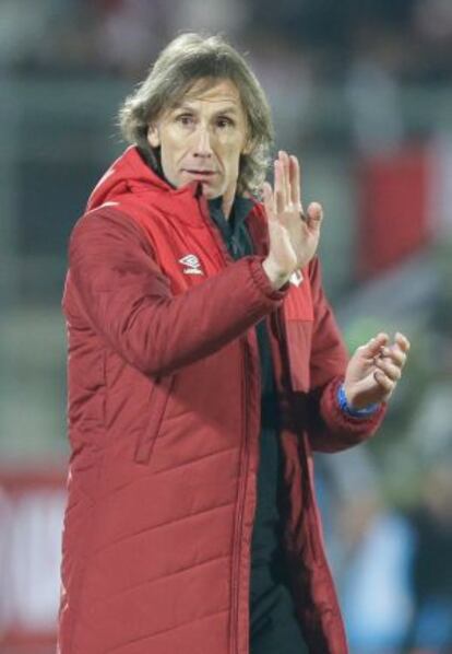 Ricardo Gareca, durante el partido contra Venezuela.