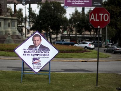 Un cartel electoral del candidato Jimmy Morales