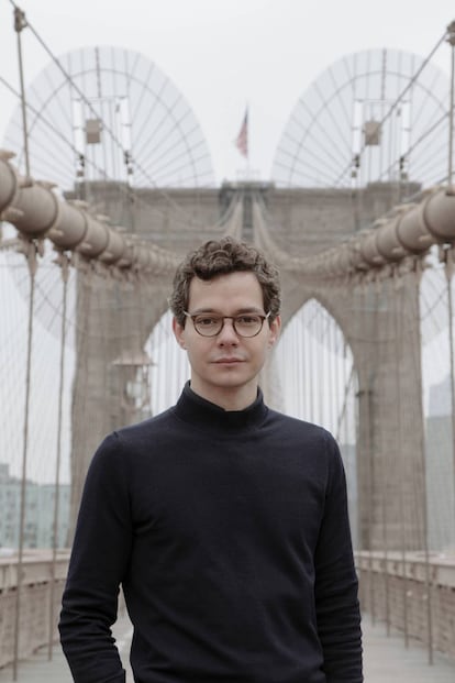 Sergio Pardo, en el puente de Brooklyn, Nueva York.