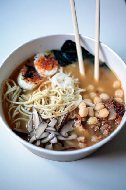 Ramen de cocido de la yaya de Killer Sobo en su versión take away