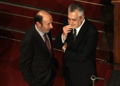 Rubalcaba y Griñán, en un acto en Cádiz en noviembre.