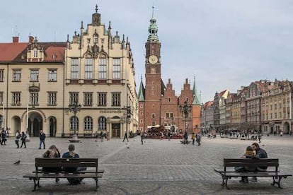 El Antiguo Ayuntamiento y la plaza del Mercado de la ciudad polaca de Wroclaw (o Breslavia). 