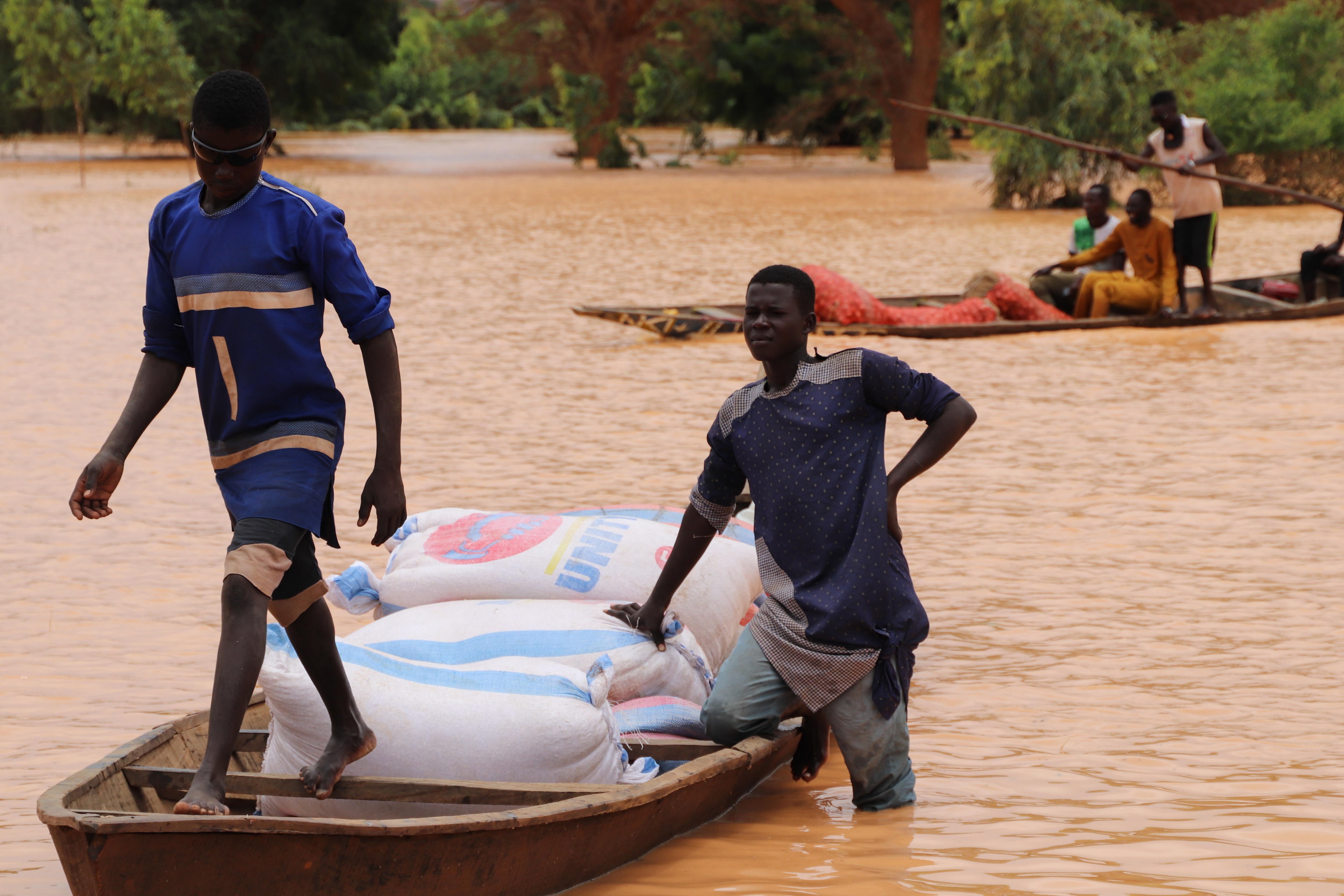 Lluvias torrenciales avivadas por la crisis climática dejan más de medio millar de muertos y dos millones de damnificados en el Sahel 