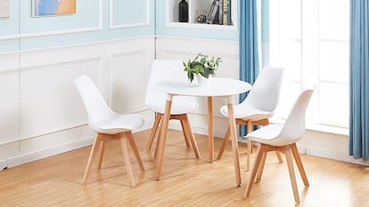 Un mueble perfecto para llenar el espacio de practicidad y decoración.