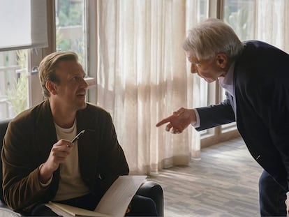 Jason Segel y Harrison Ford, en 'Terapia sin filtro'.