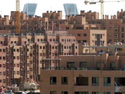 Vista de edificios de viviendas en construcción en Madrid.