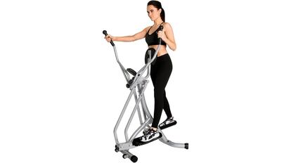 Esta máquina plegable para hacer ejercicio soporta hasta 100 kg de peso.