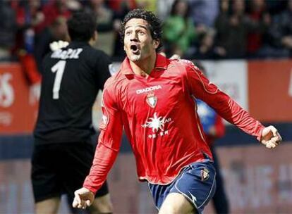 El jugador de Osasuna Masoud Soleimani celebra su gol ante el Athletic de Bilbao.