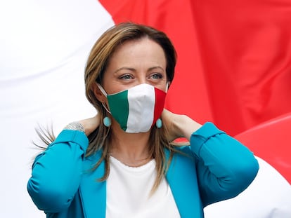 Giorgia Meloni, líder de Hermanos de Italia, en una protesta contra el Gobierno de Giuseppe Conte el 2 de junio de 2020 en Roma.