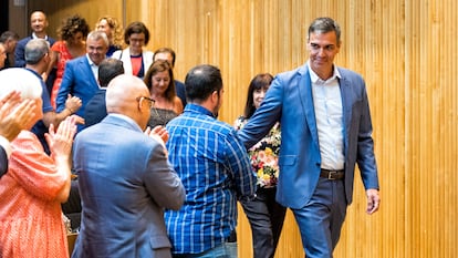 Pedro Sánchez, con Cristina Narbona y Francina Armengol, el miércoles en el Congreso.