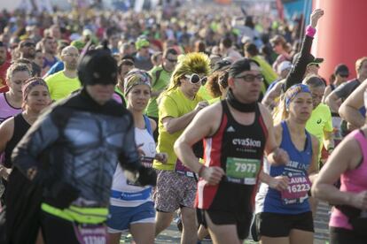 Corredors a la sortida de la Marató de Barcelona.