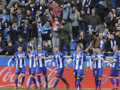 Los jugadores del Alav&eacute;s celebran un gol ante el Legan&eacute;s.