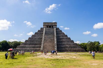 El templo de Kukulcán (también conocido con el nombre de 'El Castillo') en Chichén Itzá.