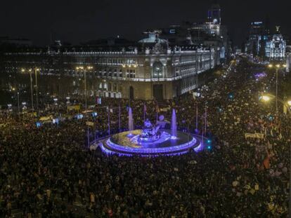 La manifestaci&oacute;n de Madrid, a su paso por la Plaza de Cibeles.
 