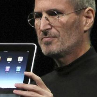 Steve Jobs con un iPad