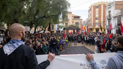 Concentración de apoyo a los heridos en el ataque ultra  a la asociación antifascista La Cosa Nostra de Castellón.