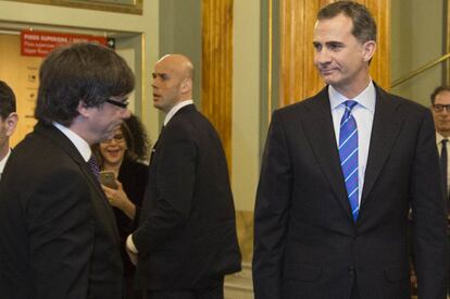 Felipe VI y Carles Puigdemont, en el Liceo, durante la inaugurción del MWC.