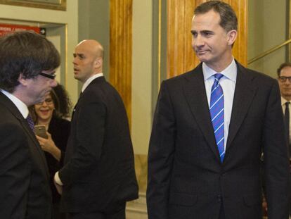 Felipe VI y Carles Puigdemont, en el Liceo, durante la inaugurción del MWC.