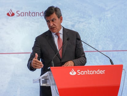 El consejero delegado del Banco Santander, José Antonio Álvarez, durante la presentación de resultados hoy en la sede del grupo financiero en Boadilla del Monte, Madrid.