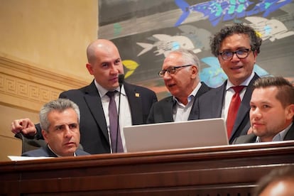 Un grupo de representantes durante el debate de la reforma a la Salud, en Bogotá, el 7 de noviembre de 2023.