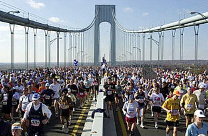 El puente Verrazano fue el punto de partida para los 30.000 corredores del maratón de Nueva York.