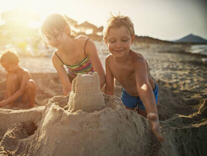 La tecnología se pone al servicio de padres y niños para disfrutar de un verano familiar libre de sustos.