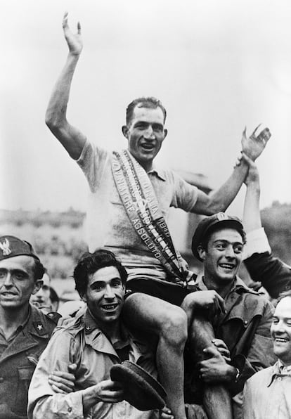 Bartali, tras ganar el Giro de 1946.