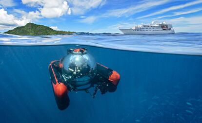 Excursión en un submarino durante una travesía del 'Crystal Esprit'.