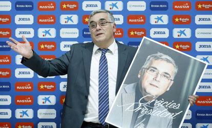 El fins avui president de l'Espanyol, Joan Collet, en la conferència de premsa del seu comiat.