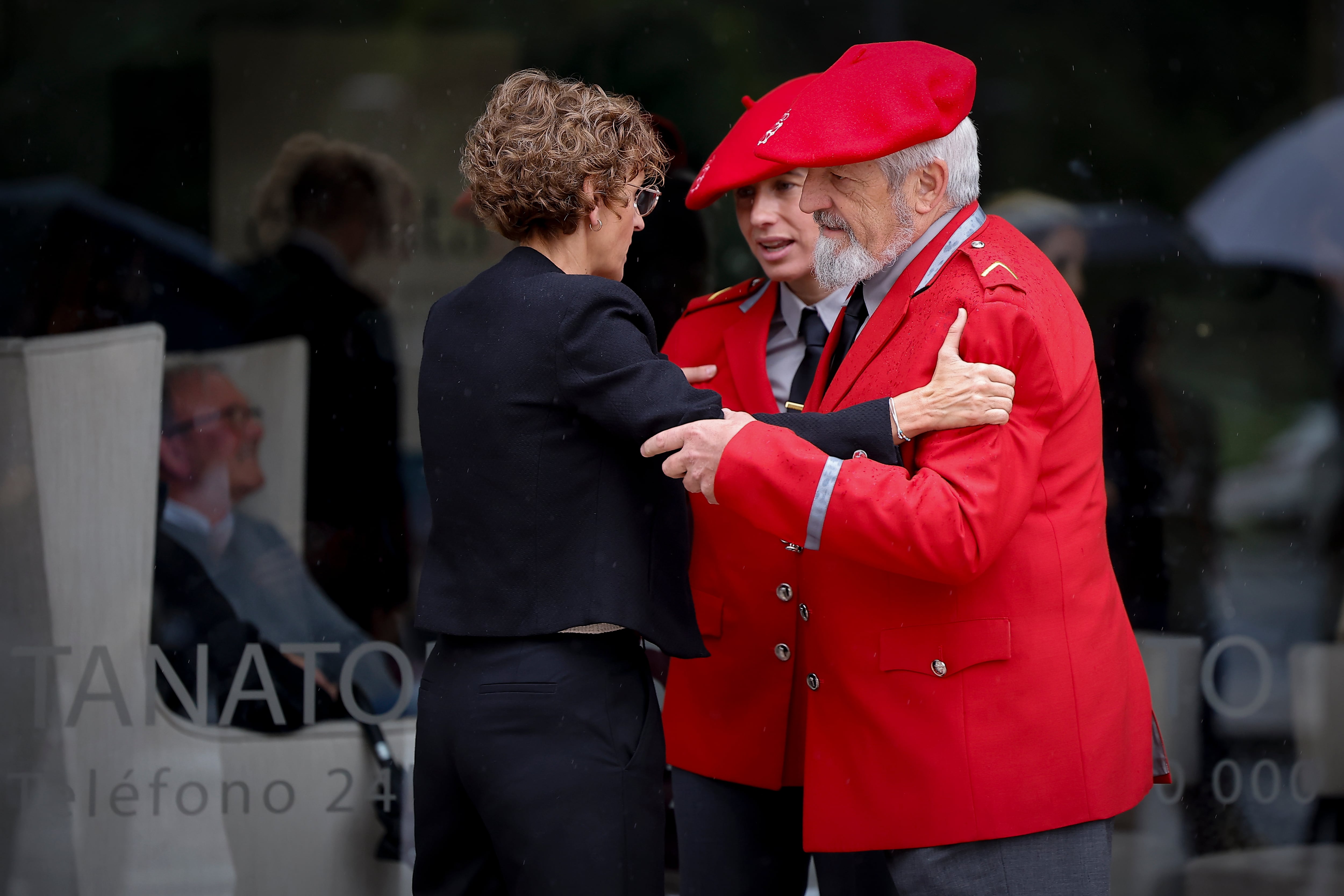 Navarra llora a cinco policías forales: “Vuestra huella es imborrable”