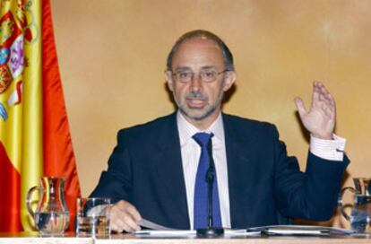 El ministro de Hacienda, Cristóbal Montoro, tras el Consejo de Ministros del pasado viernes.
