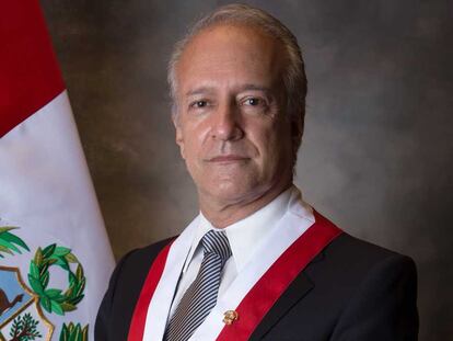 Hernando Guerra García, primer vicepresidente del Congreso peruano, en su fotografía oficial.