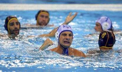 Milan Aleksic celebra un gol