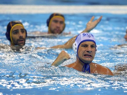 Milan Aleksic celebra un gol