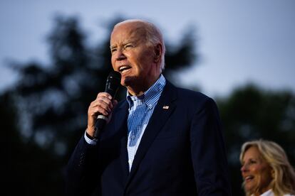 El presidente Joe Biden habla durante la celebración del 4 de julio en la Casa Blanca en Washington, DC.