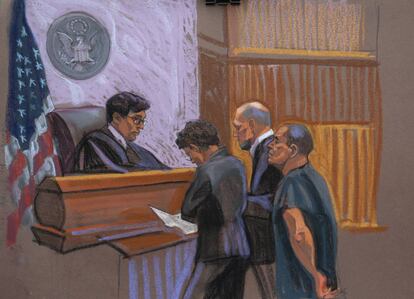 El Chapo Guzmán frente a un juez federal, en un dibujo.