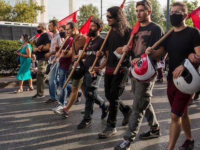 Protesta contra el grupo neonazi Amanecer Dorado, este miércoles en Atenas.