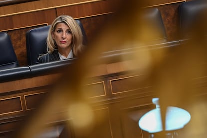 La vicepresidenta segunda y ministra de Trabajo y Economía Social, Yolanda Díaz, durante el Pleno del Congreso de los Diputados celebrado el martes.