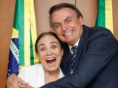 Regina Duarte e Jair Bolsonaro, em foto publicada no conta de Instagram do presidente.