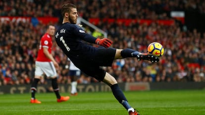 David de Gea saca de portería contra el Tottenham.